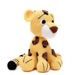 Oncinha pintada em amigurumi na internet