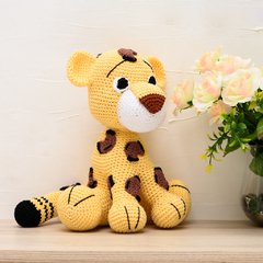 Oncinha pintada em amigurumi - loja online