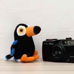 Tucano médio em amigurumi - Art Familiar Artesanato