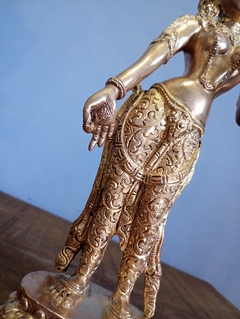 Escultura em Bronze Representando Deusa Hindu Parvati - Achados e Encantos