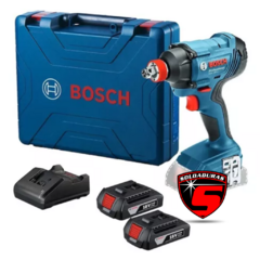 Llave de impacto Bosch GDX 180-LI con cargador, dos baterías y maletín de transporte.