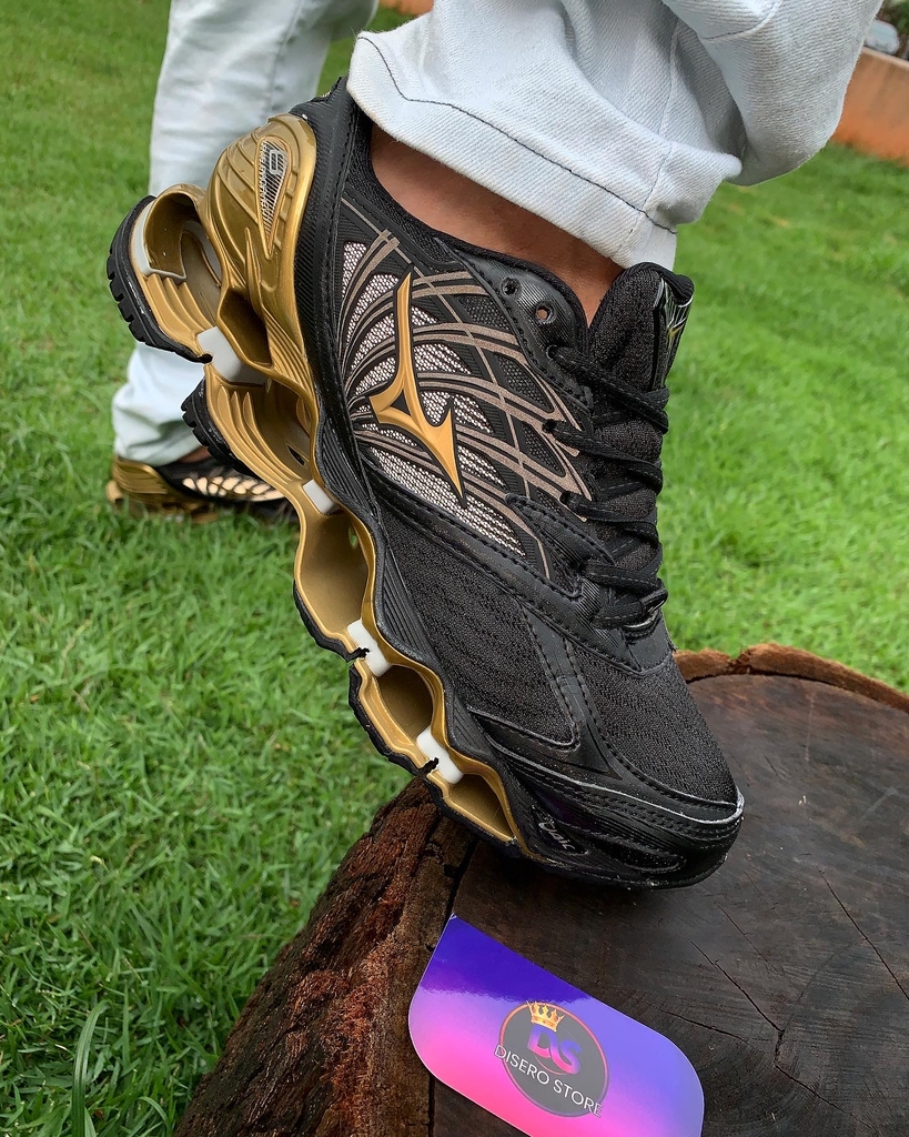 Mizuno pro 8 preto/dourado - Comprar em Disero Store