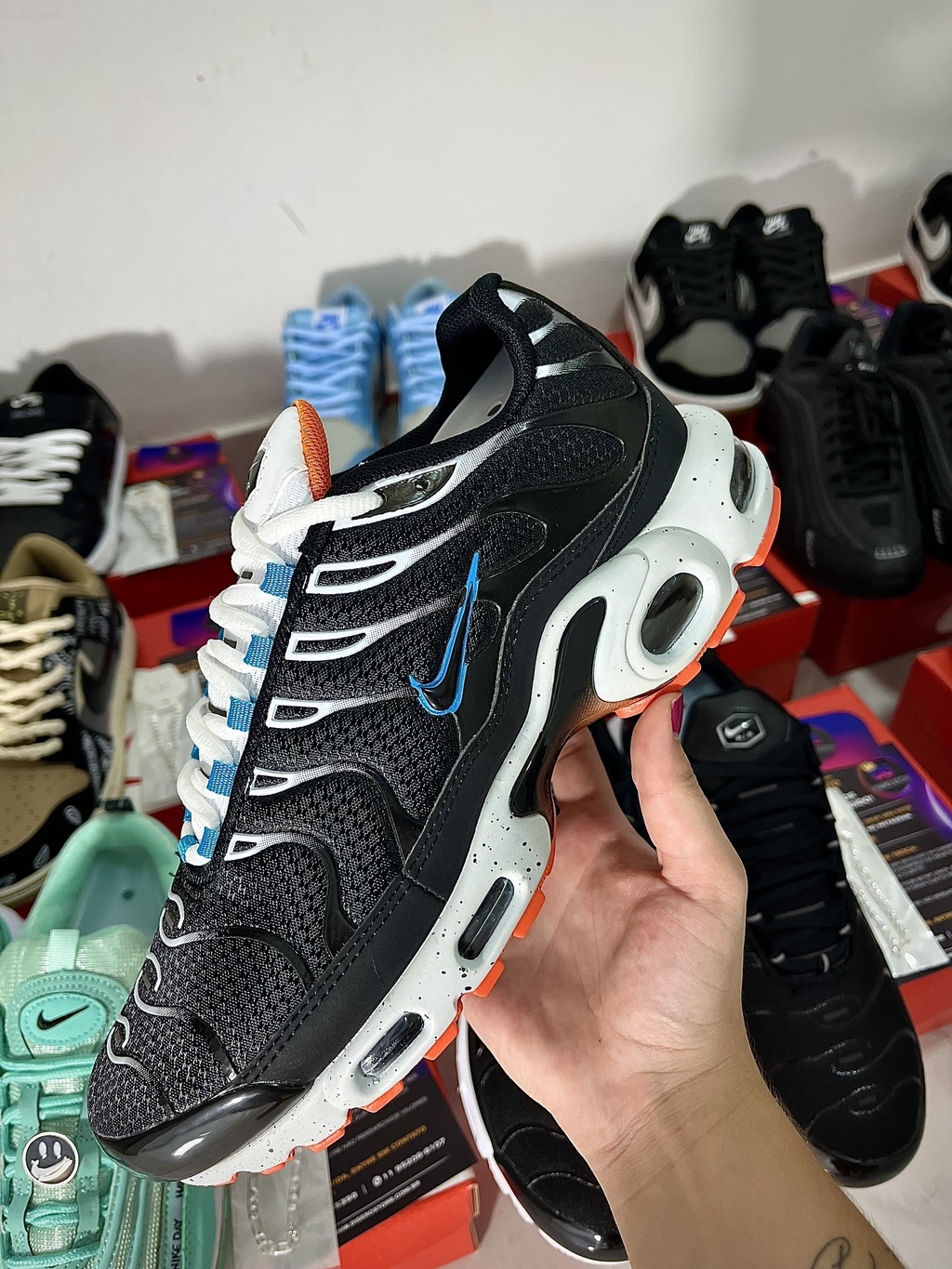 Air max sales preto com azul