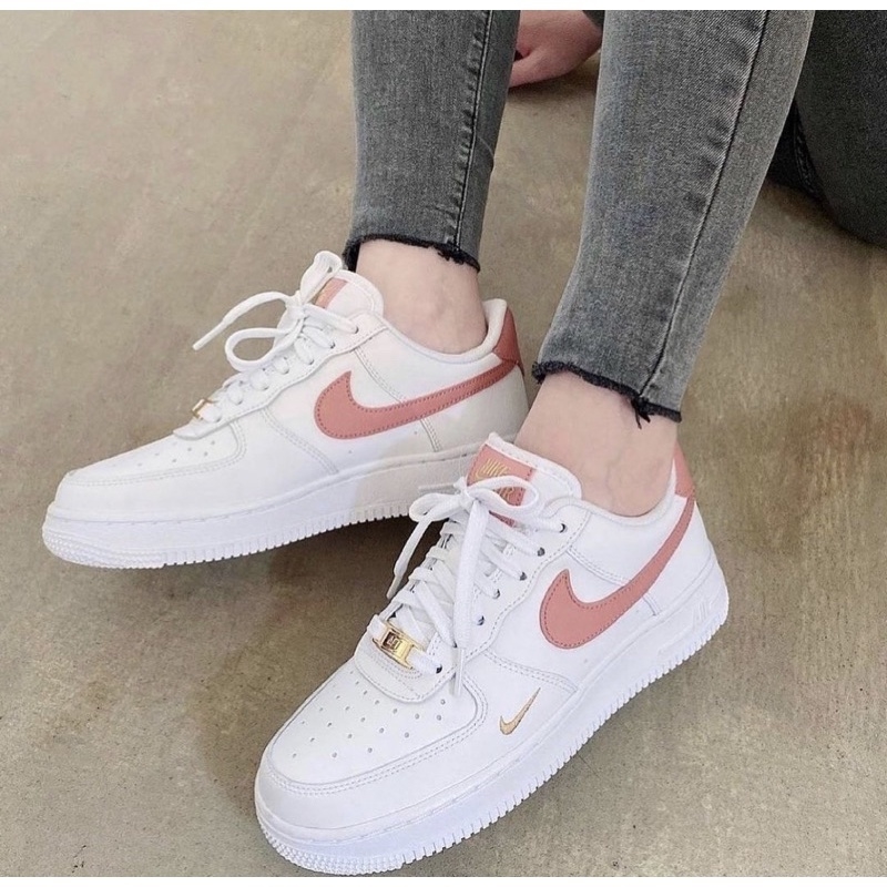 Rust cheap pink nike