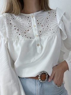 Blusa Oriana Blanca en internet