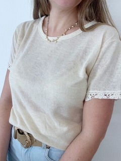 Remera Barbara Beige - comprar online