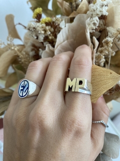 Anillo DOS o TRES iniciales plata y oro