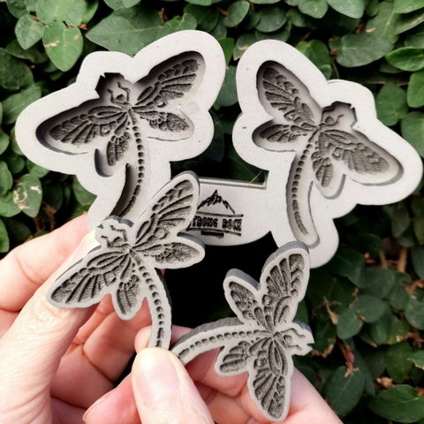 MOLDE PAR LIBELULAS + SELLOS 7X6CM C/U
