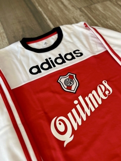 buzo retro River