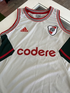 Musculosa River Plate de basquet - comprar online