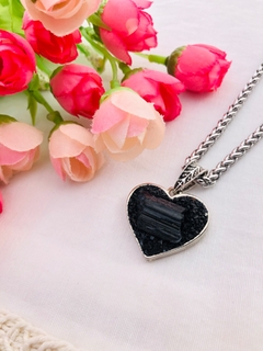 Collar Corazon de Turmalina Negra - comprar online