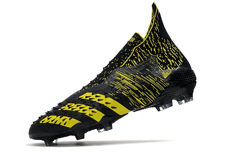Chuteira adidas hotsell preta e amarela