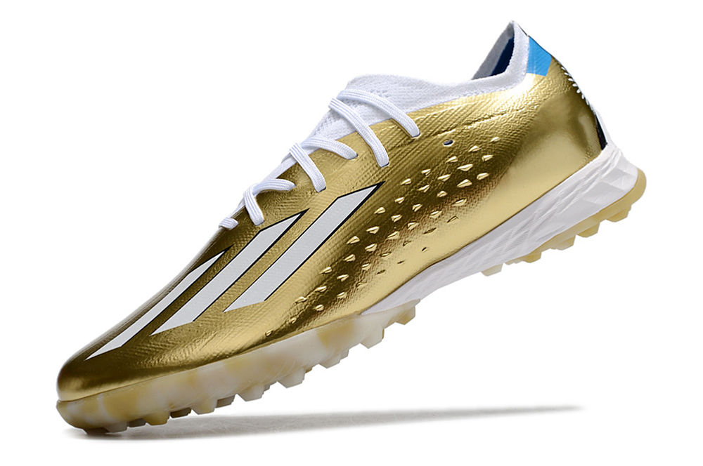 Chuteira society cheap adidas dourada
