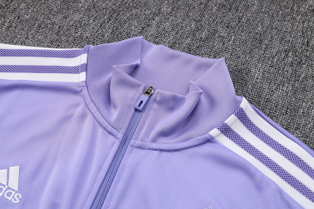 Conjunto de Agasalho Real Madrid Roxo e Branco 2022 23