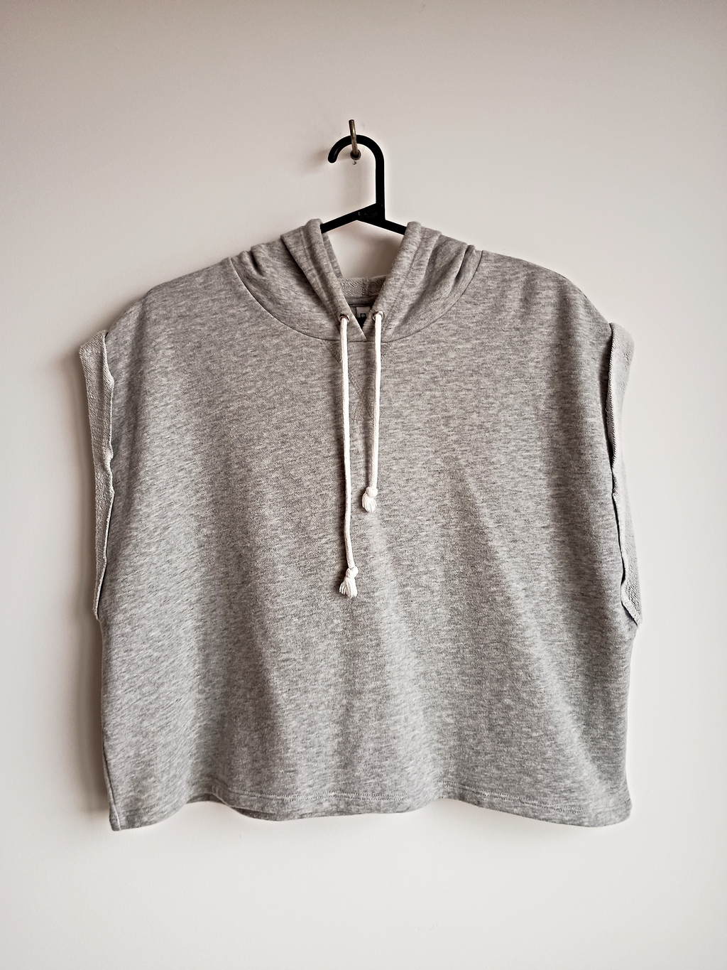 Buzo H M sudadera gris talle L Lila Feria Americana
