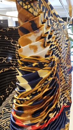 Top pañuelo Versal plisado seda estampada - comprar online