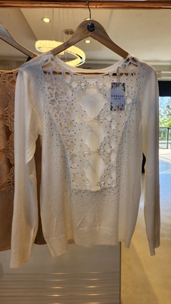 Sweater Anitta importado calado guipure y strass en espalda - comprar online