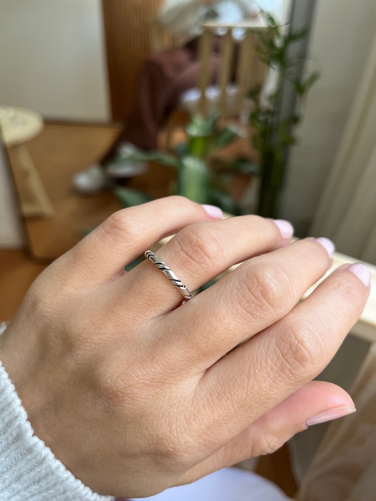 Anillo cinta de plata sales