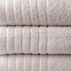 Juego de toalla y toallón 570 grs/m² - Línea Hotelera - Casa Santiago Home