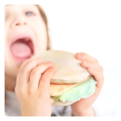 Hamburguesa con papas en Cajita feliz (comiditas de tela) - comprar online