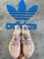 Adidas Yeezy Rose na internet