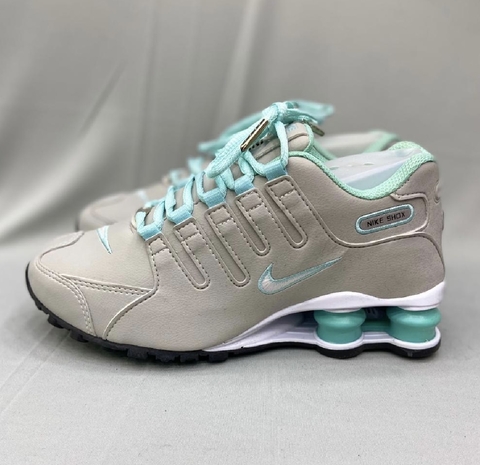 Nike shox cinza e verde hotsell