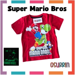 Remera MARIO con estampa GLOW 100% algodón peinado premium. Brilla en la oscuridad. - comprar online