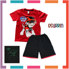 Imagen de Pijama Verano PAW PATROL CHASE Remera + Short estampa GLOW que BRILLA en la oscuridad 100% algodón peinado premium