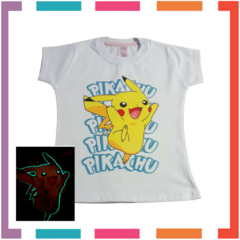 Remera PIKACHU NENA que BRILLA en la oscuridad