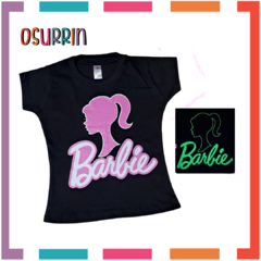 Remera Barbie que BRILLA en la oscuridad 100% algodón peinado premium - comprar online