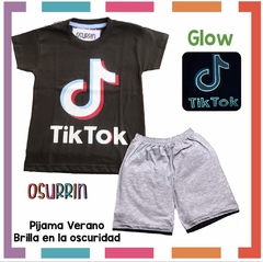 Pijama Verano TIK TOK Remera + Short estampa GLOW que BRILLA en la oscuridad 100% algodón peinado premium - tienda online