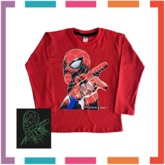 Remera ML GLOW que BRILLA en la oscuridad 100% algodón peinado premium HOMBRE ARAÑA - comprar online