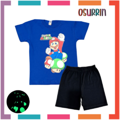 Pijama MARIO BROSS Glow Remera + Short estampa CLÁSICA 100% algodón. Brilla en la oscuridad.