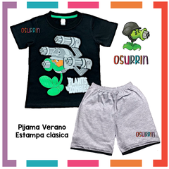 Pijama Verano PLANTAS vs ZOMBIES Remera + Short estampa CLÁSICA 100% algodón peinado premium. - OSURRIN