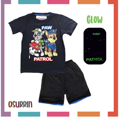 Pijama Verano PAW PATROL - PATRULLA CANINA Remera + Short estampa GLOW que BRILLA en la oscuridad 100% algodón peinado premium