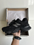 New Balance 9060 All Black na internet