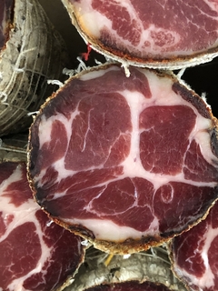 Bondiola Tipo Capocollo Feteada - comprar online