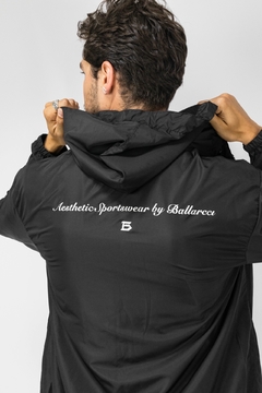 "Limitless" Windbreaker na internet