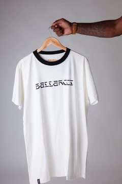 Classic Offwhite Tee na internet