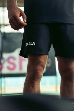 Balla Shorts na internet