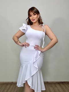 VESTIDO DE NOIVA MINIMALISTA MIDI UM OMBRO SÓ COM BABADOS BARBARA BRANCO