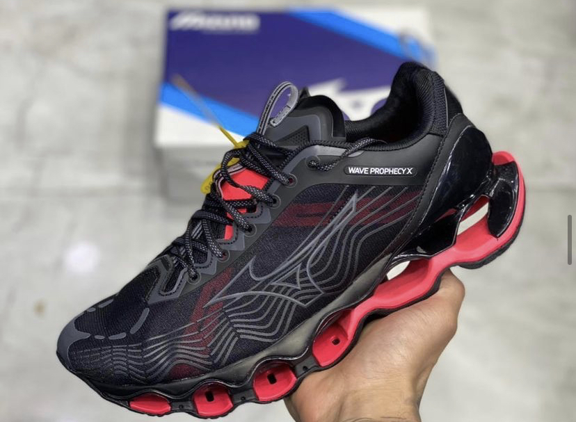 Mizuno preto e vermelho hot sale
