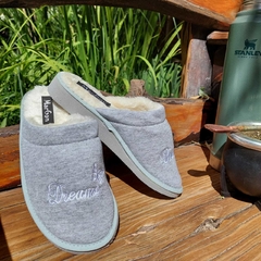 Pantuflas Dreams con corderito gris melange - comprar online