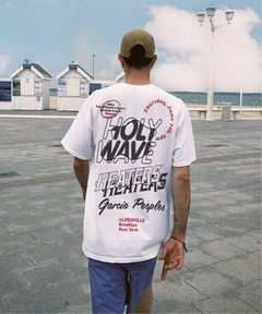 Remera Holy waves