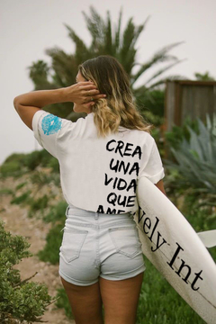 Remera Crea una vida que ames (spun) en internet