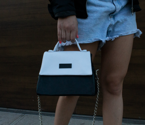 Mini bag negra sale
