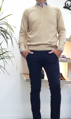Sweater Jano escote V beige - comprar online