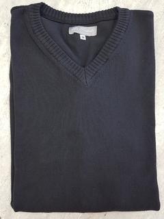 Sweater Jano escote V negro en internet