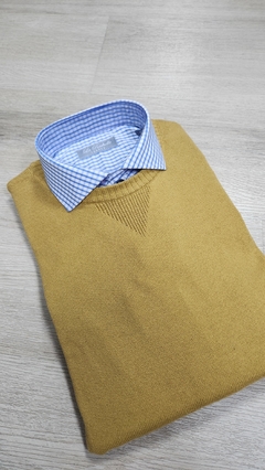 Sweater Jano escote redondo (mostaza)