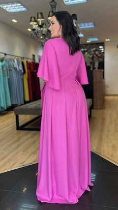Vestido em Crepe Gianne Pink Plus - comprar online
